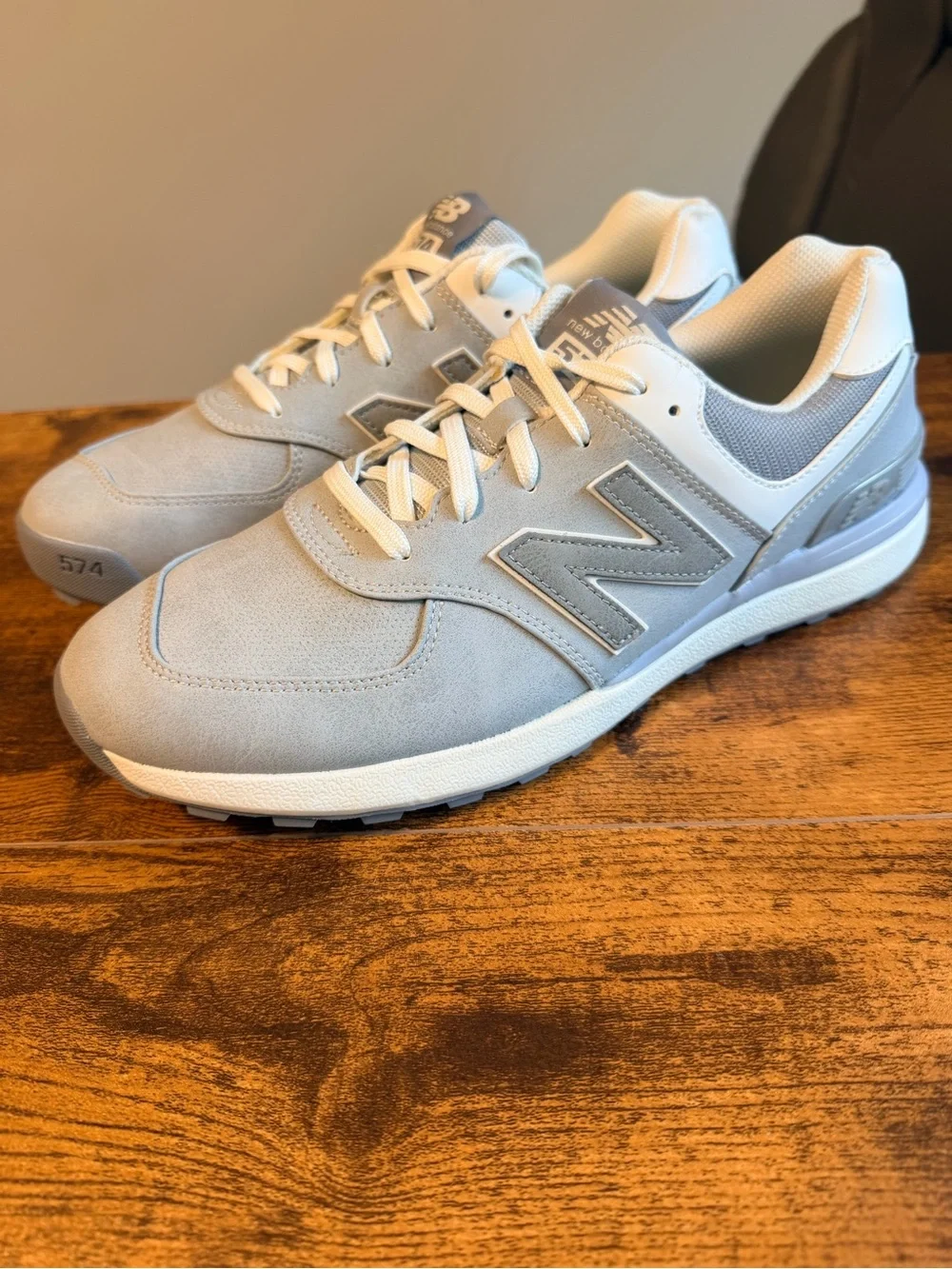 New Balance 574 Classic Sneakers in Light Gray 10W (no box)